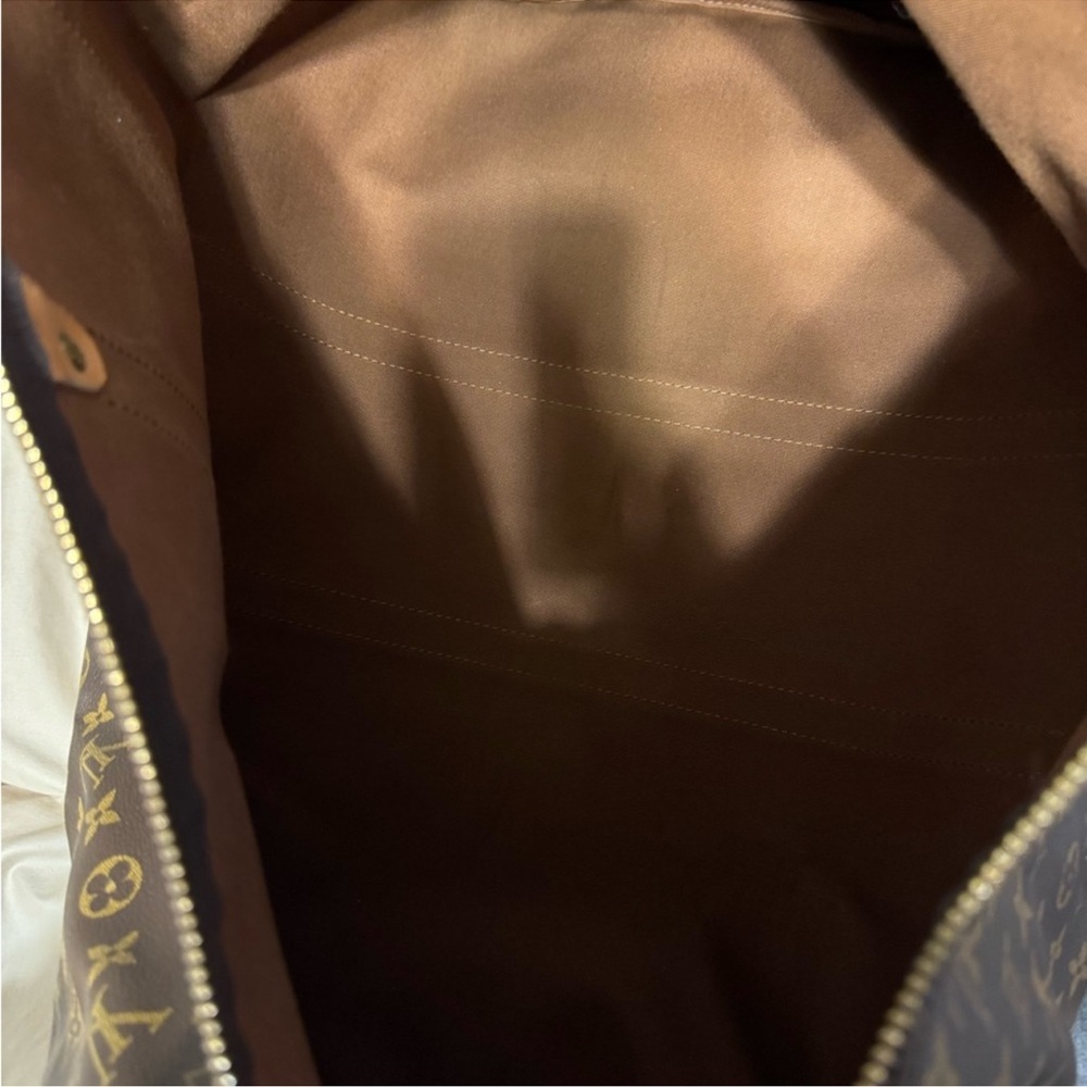 Louis Vuitton🔥 EUC • Keepall 55 (comes with dustbag and luggage tag) - Picture 9 of 12